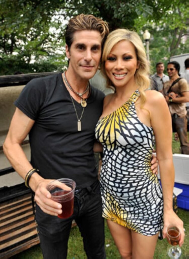 perry farrell wife
